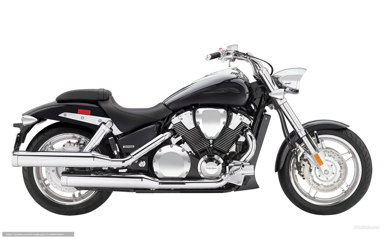 black honda cruiser motorcycle