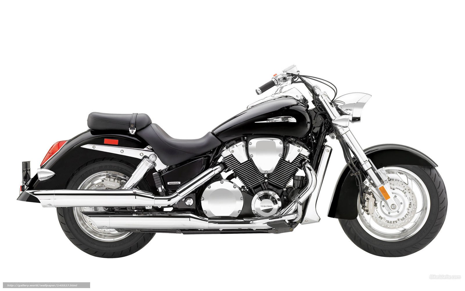black honda cruiser motorcycle