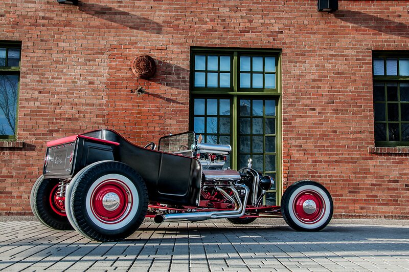 Black Hot Rod Car — Red