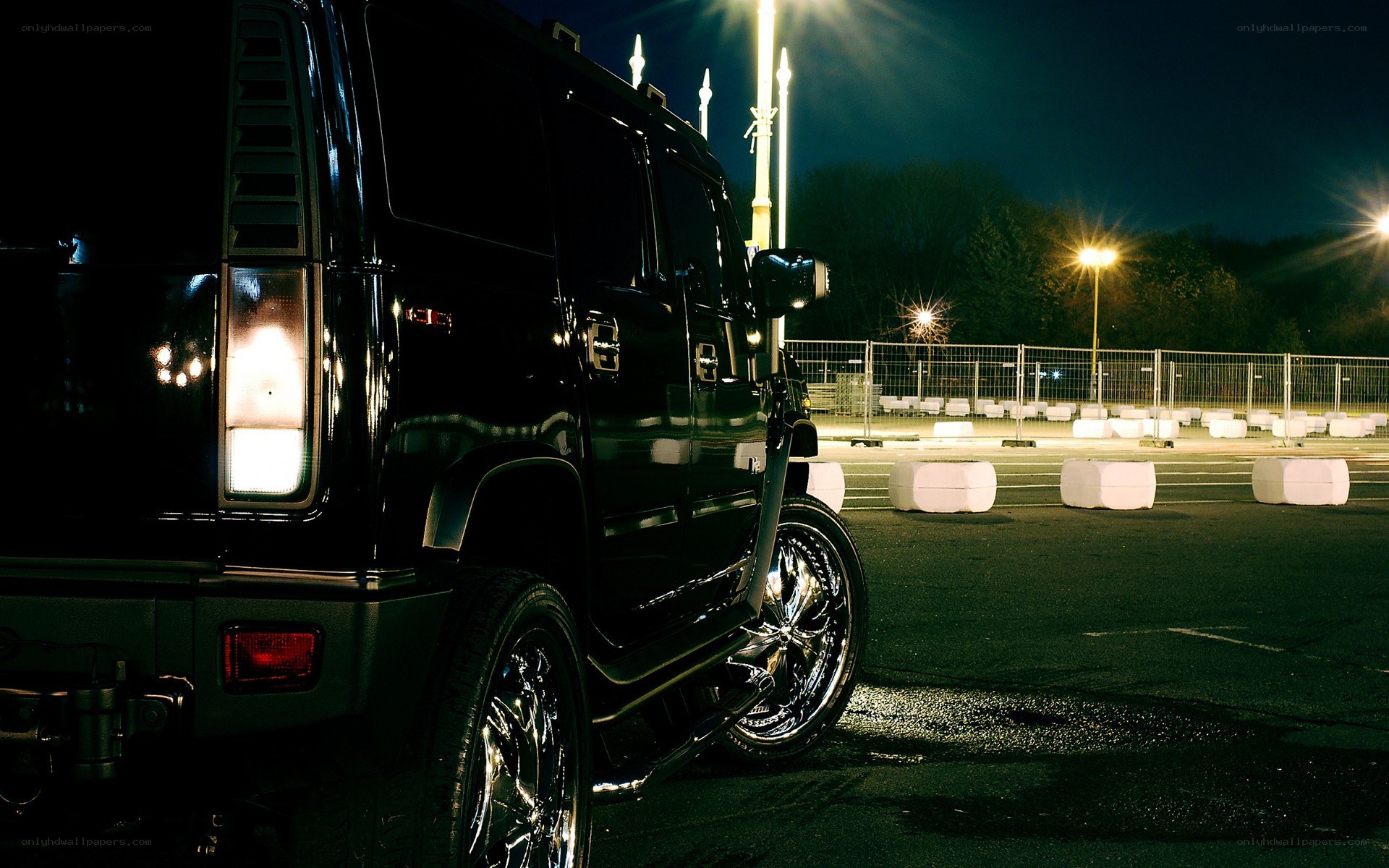 black hummer at night