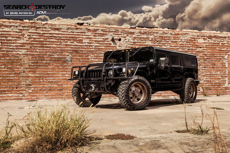 Black Hummer H1 — Dramatic