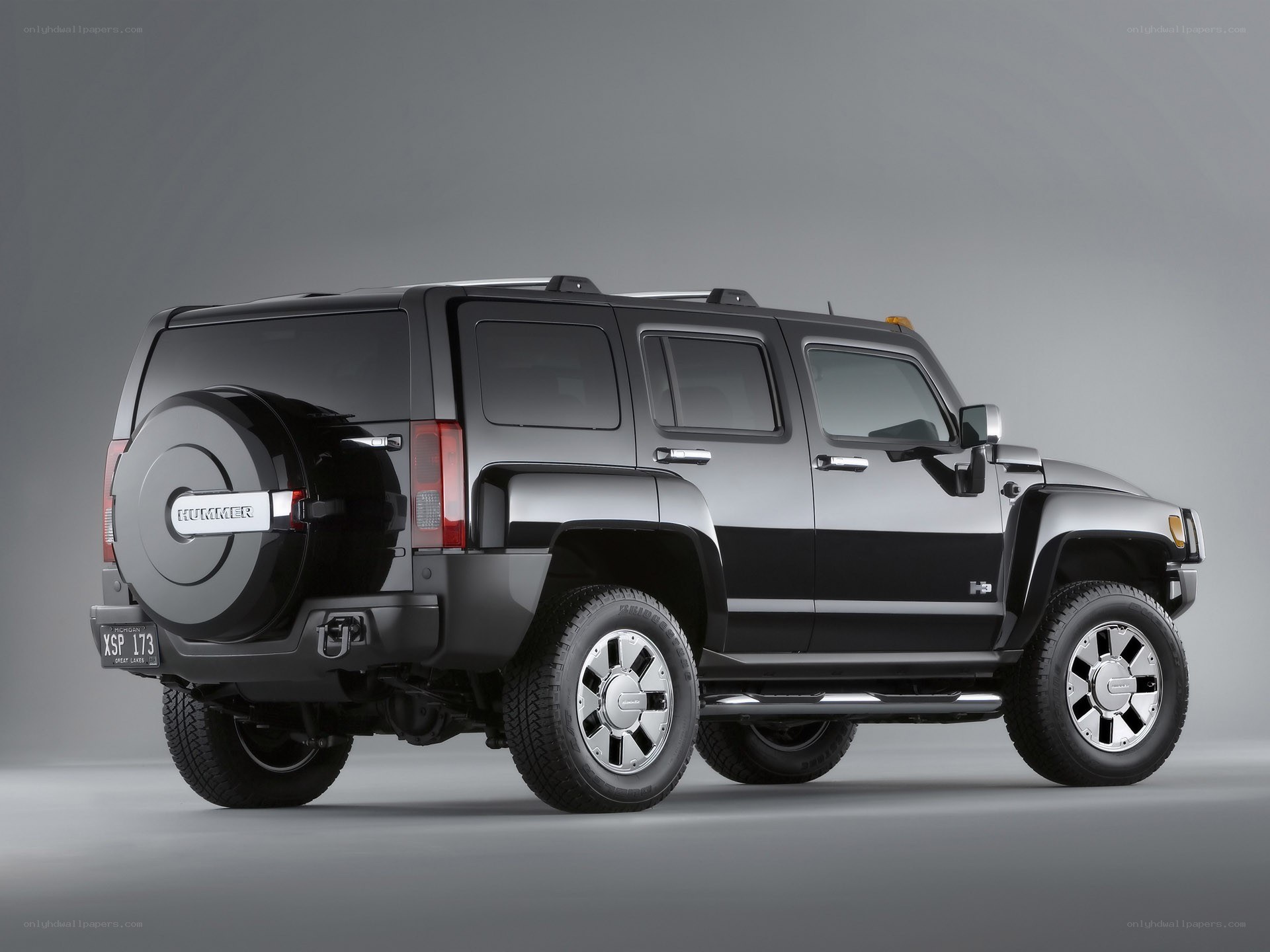 Black Hummer H3 SUV