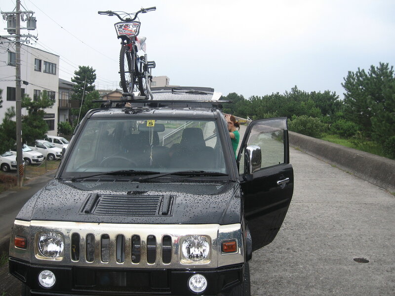 Black Hummer with Bike