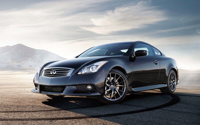 Black Infiniti G37 Coupe