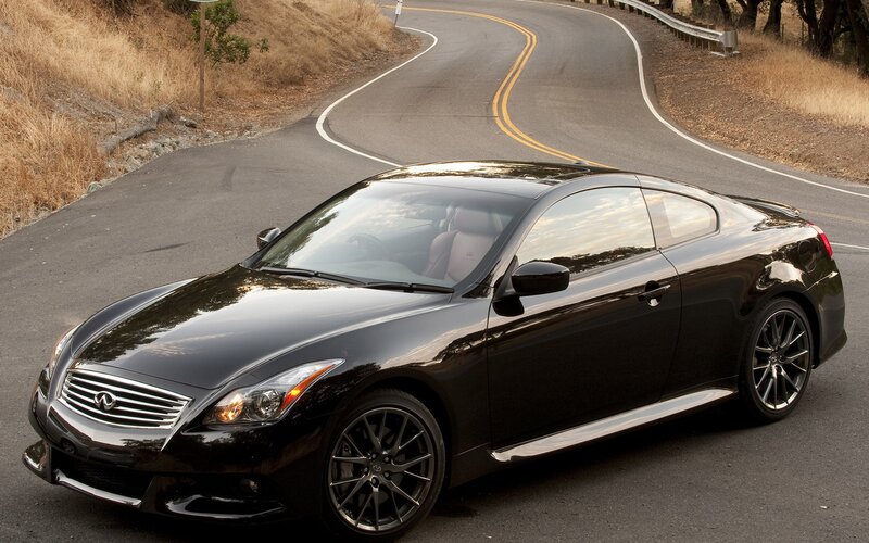 Black Infiniti G37 Coupe on winding road