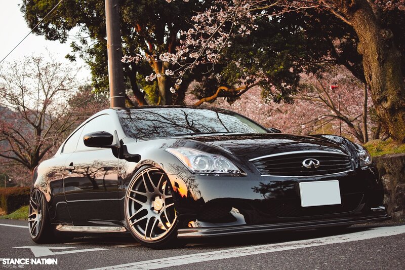 Black Infiniti G37 with custom wheels