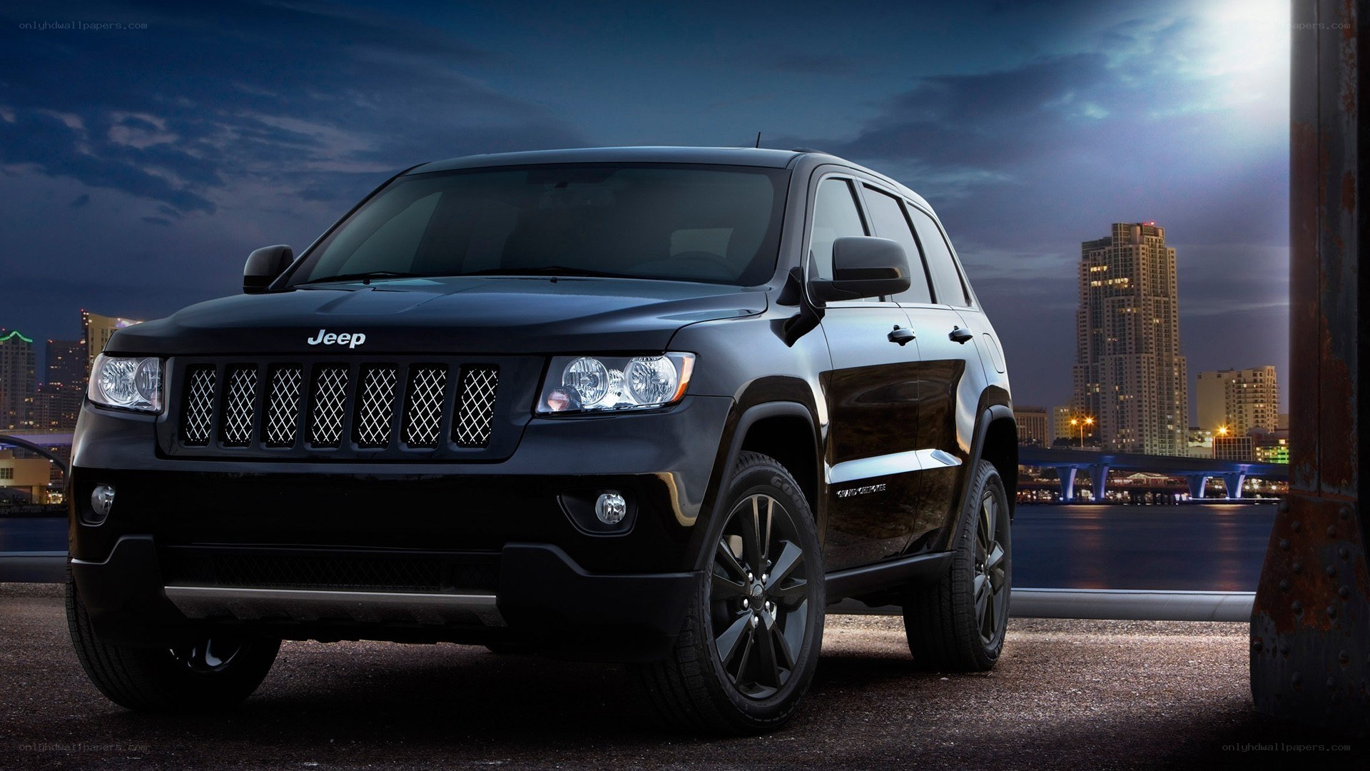 Black Jeep Grand Cherokee