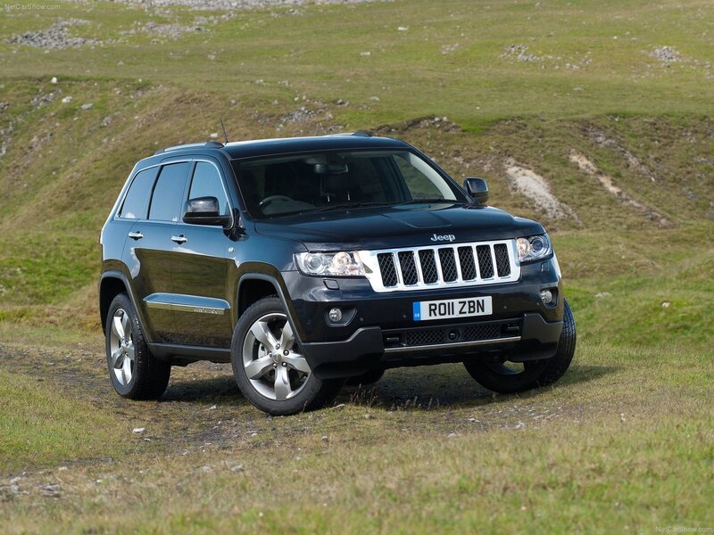 Black Jeep Grand Cherokee