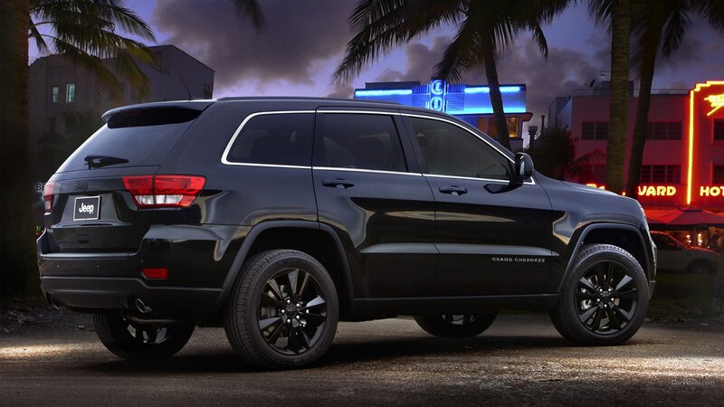 Black Jeep Grand Cherokee at night