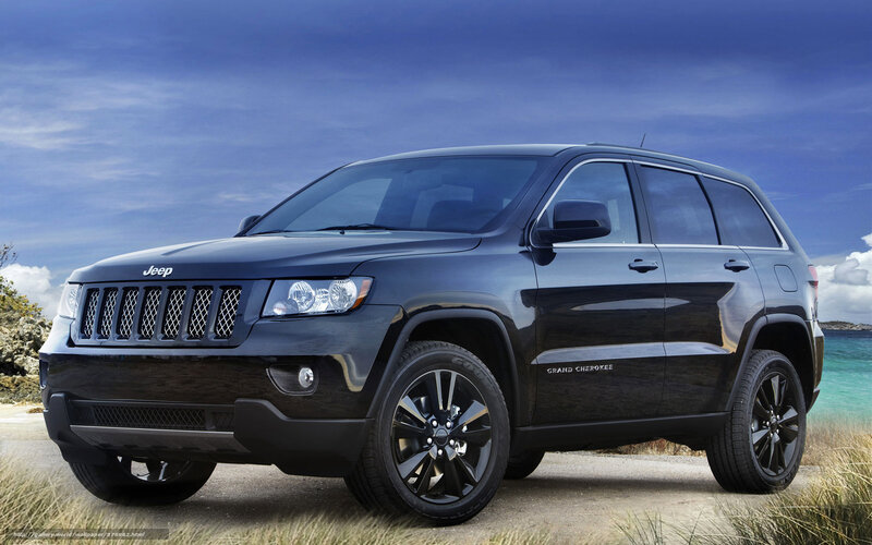 Black Jeep Grand Cherokee — Dramatic, Afternoon, Photograph, Ocean