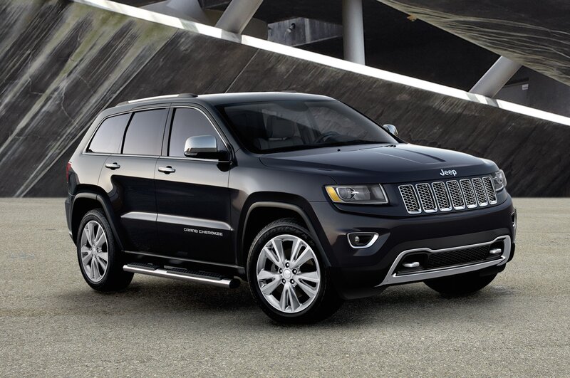 Black Jeep Grand Cherokee — Dramatic, Photograph, Car, Building