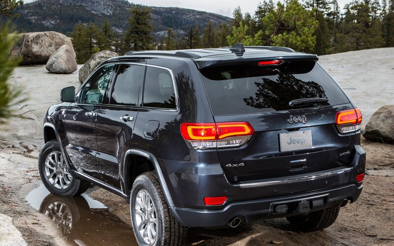 Black Jeep Grand Cherokee — Outdoor, Photograph