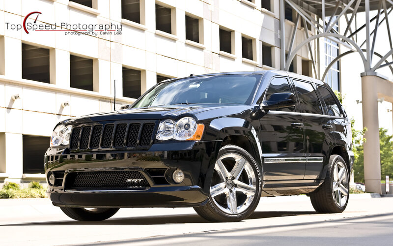 Black Jeep Grand Cherokee SRT