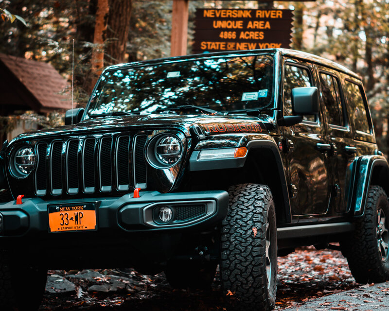 Black Jeep Rubicon — Natural