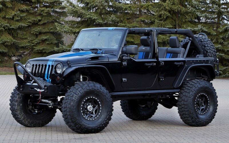 black jeep wrangler with blue stripes