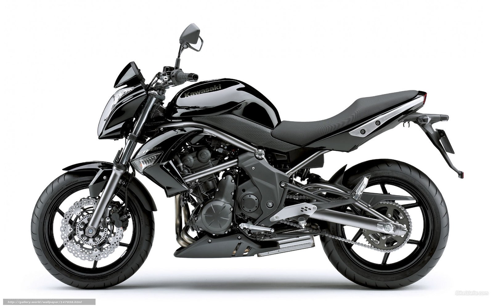black kawasaki motorcycle