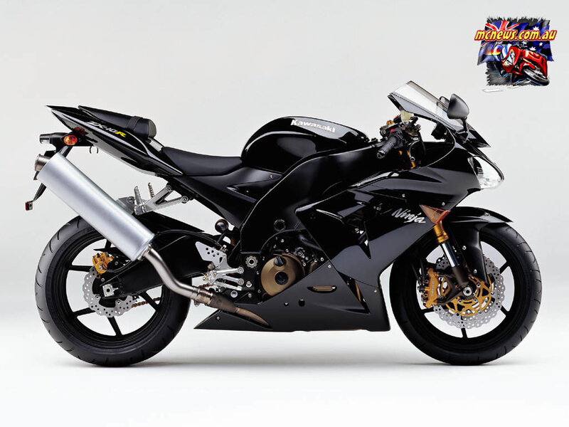 Black Kawasaki Ninja Motorcycle — Neutral, Photograph, Exhaust Pipe, Windshield, Logo