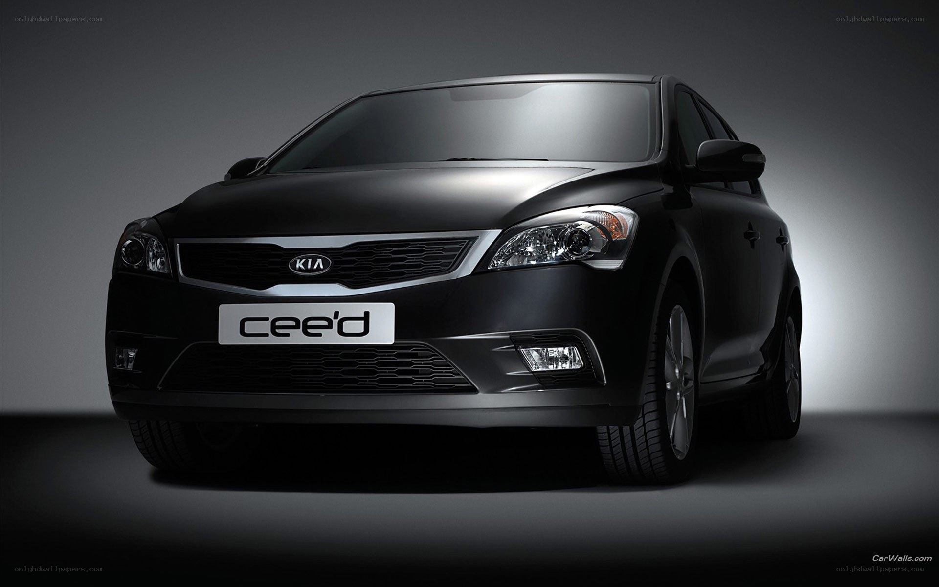 Black Kia Cee'd car
