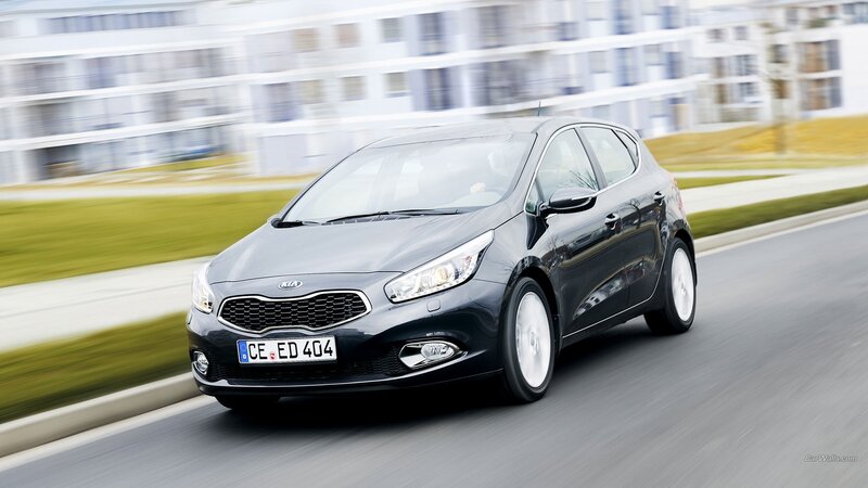 Black Kia Cee'd Car — Dynamic