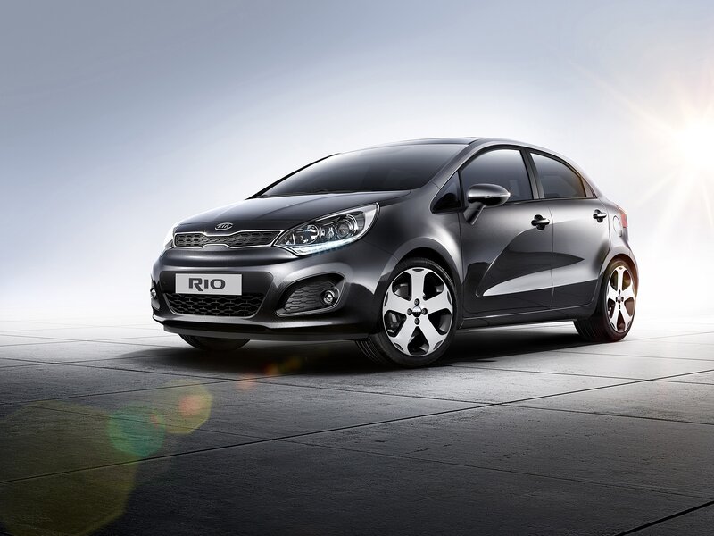 Black Kia Rio Hatchback