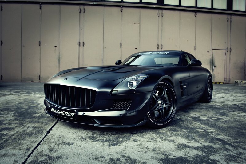 Black Kicherer sports car