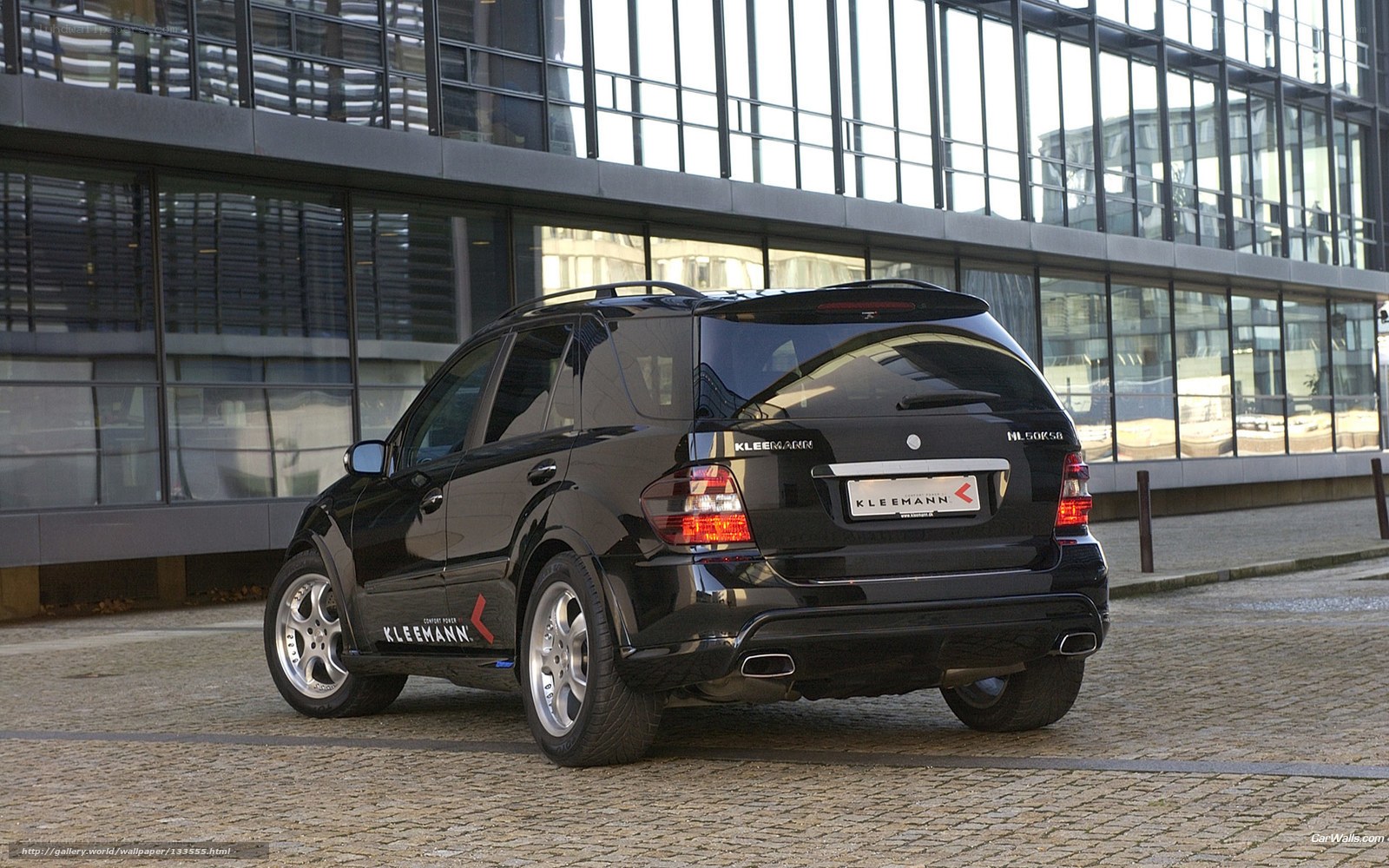 black kleemann suv