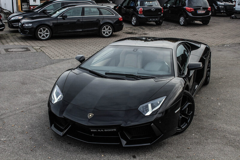Black Lamborghini Aventador