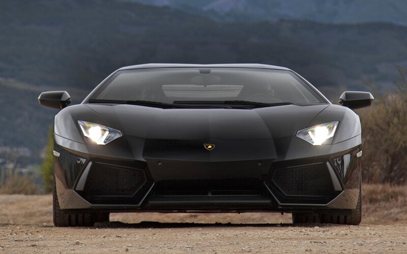Black Lamborghini Aventador