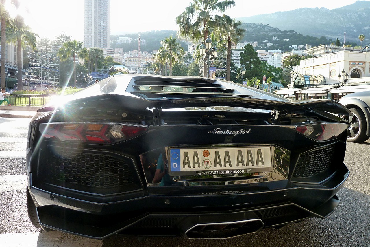 Black Lamborghini Aventador