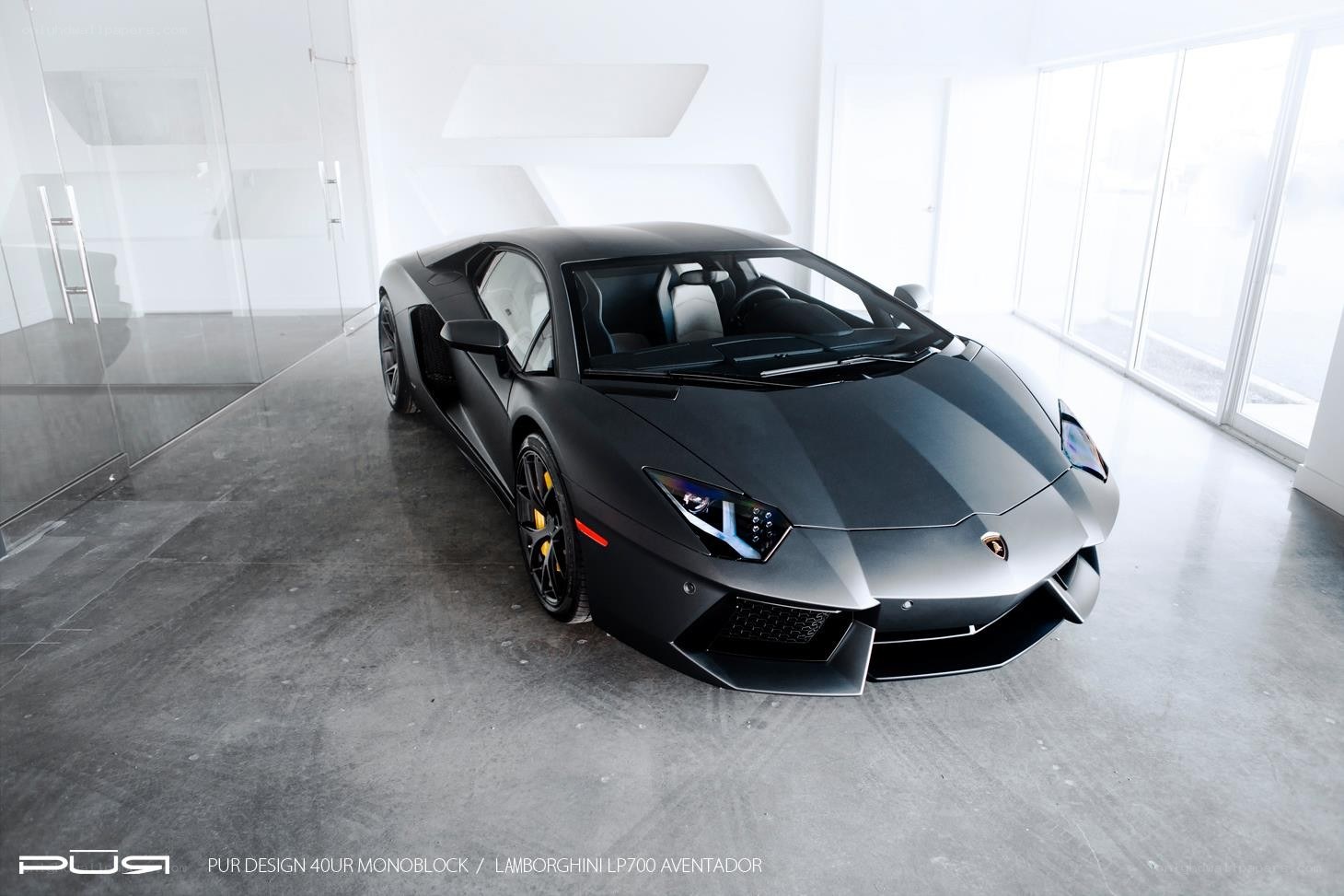 Black Lamborghini Aventador