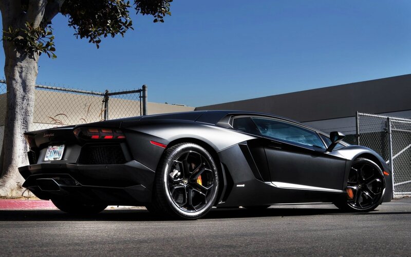 Black Lamborghini Aventador