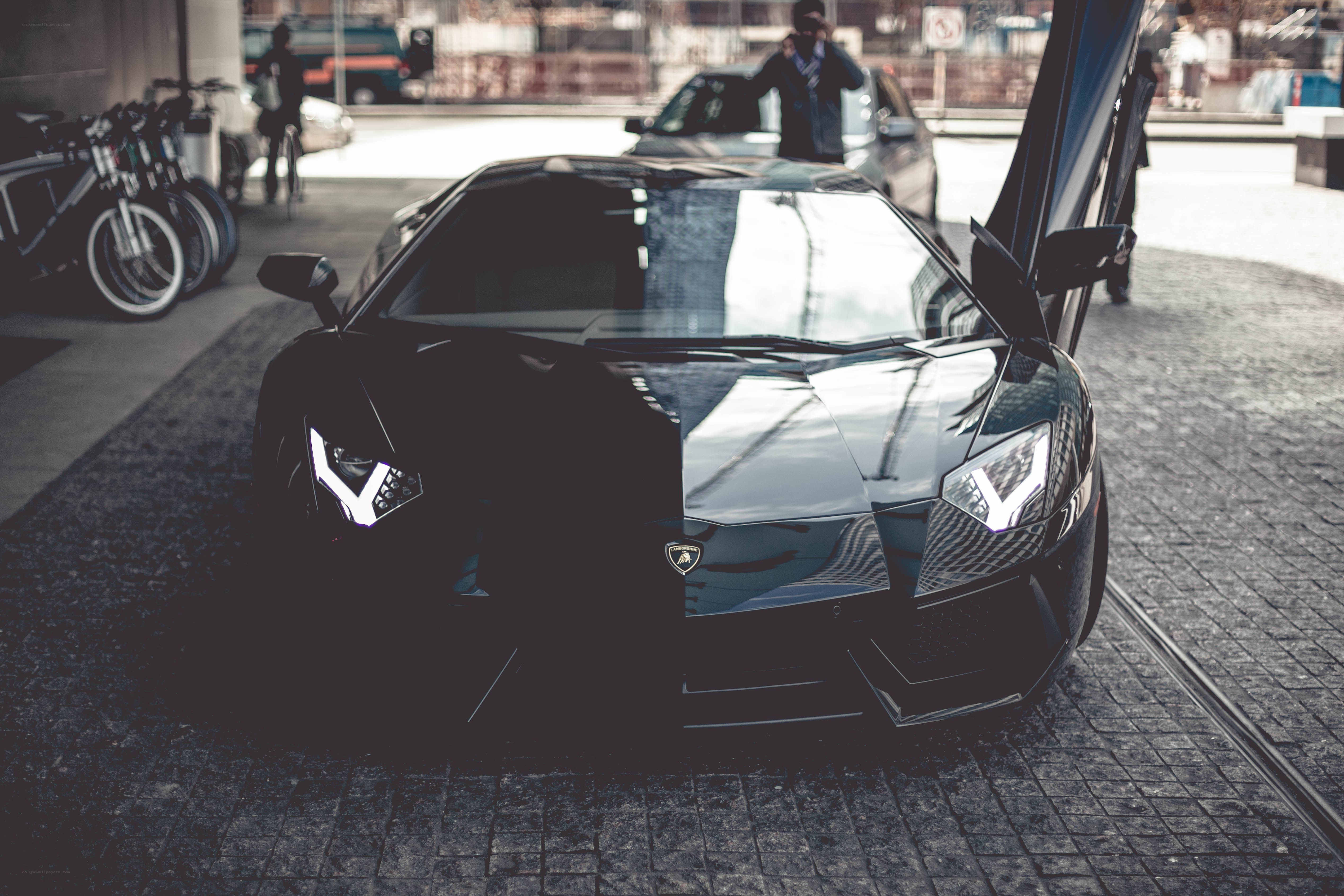 Black Lamborghini Aventador
