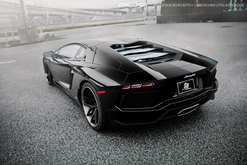 Black Lamborghini Aventador