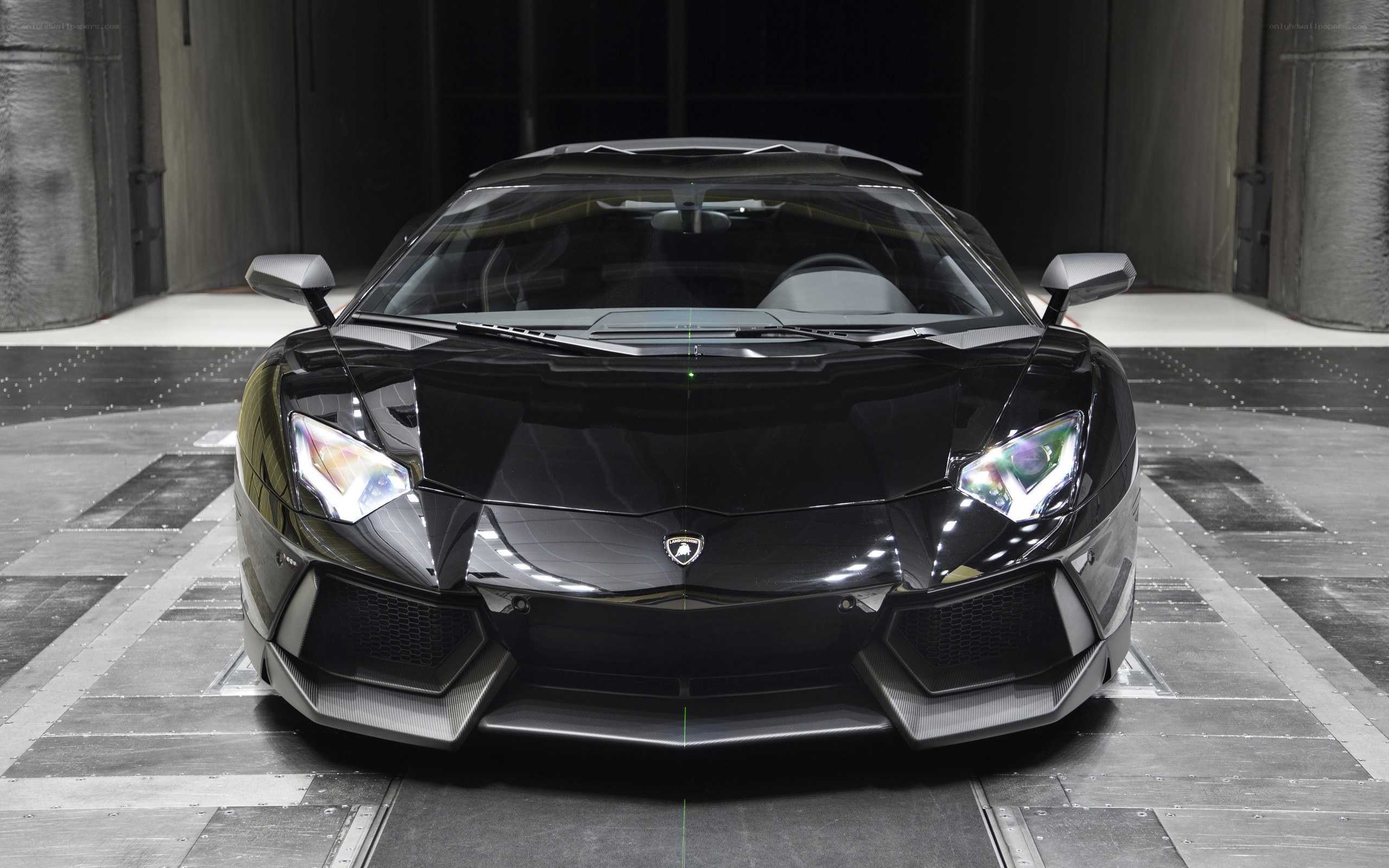 Black Lamborghini Aventador