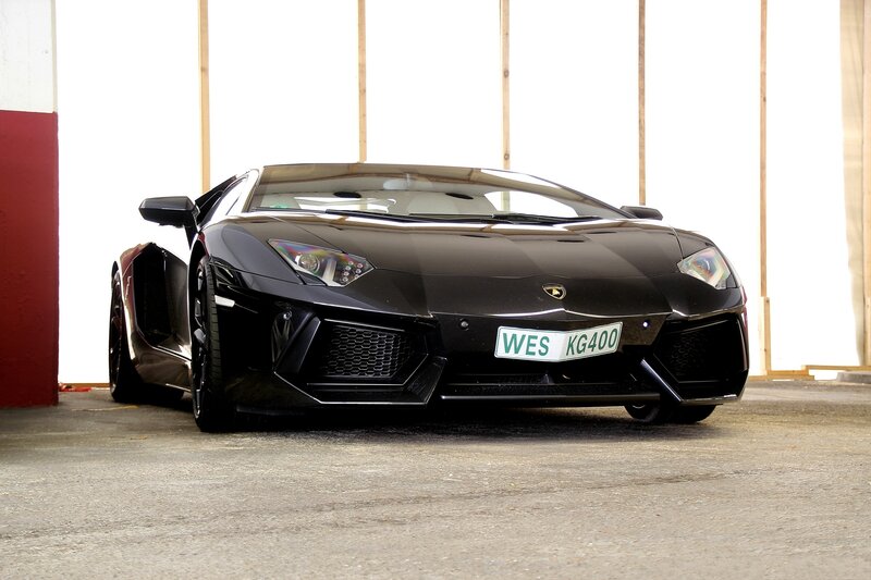 Black Lamborghini Aventador — Static