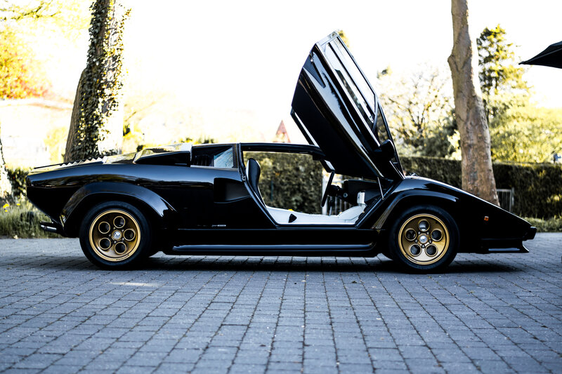 Black Lamborghini Countach — Dramatic