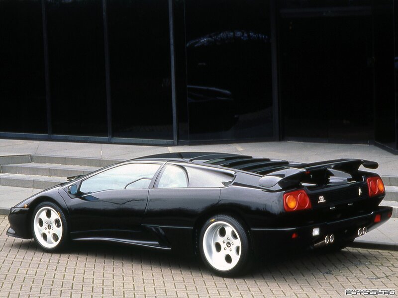 Black Lamborghini Diablo