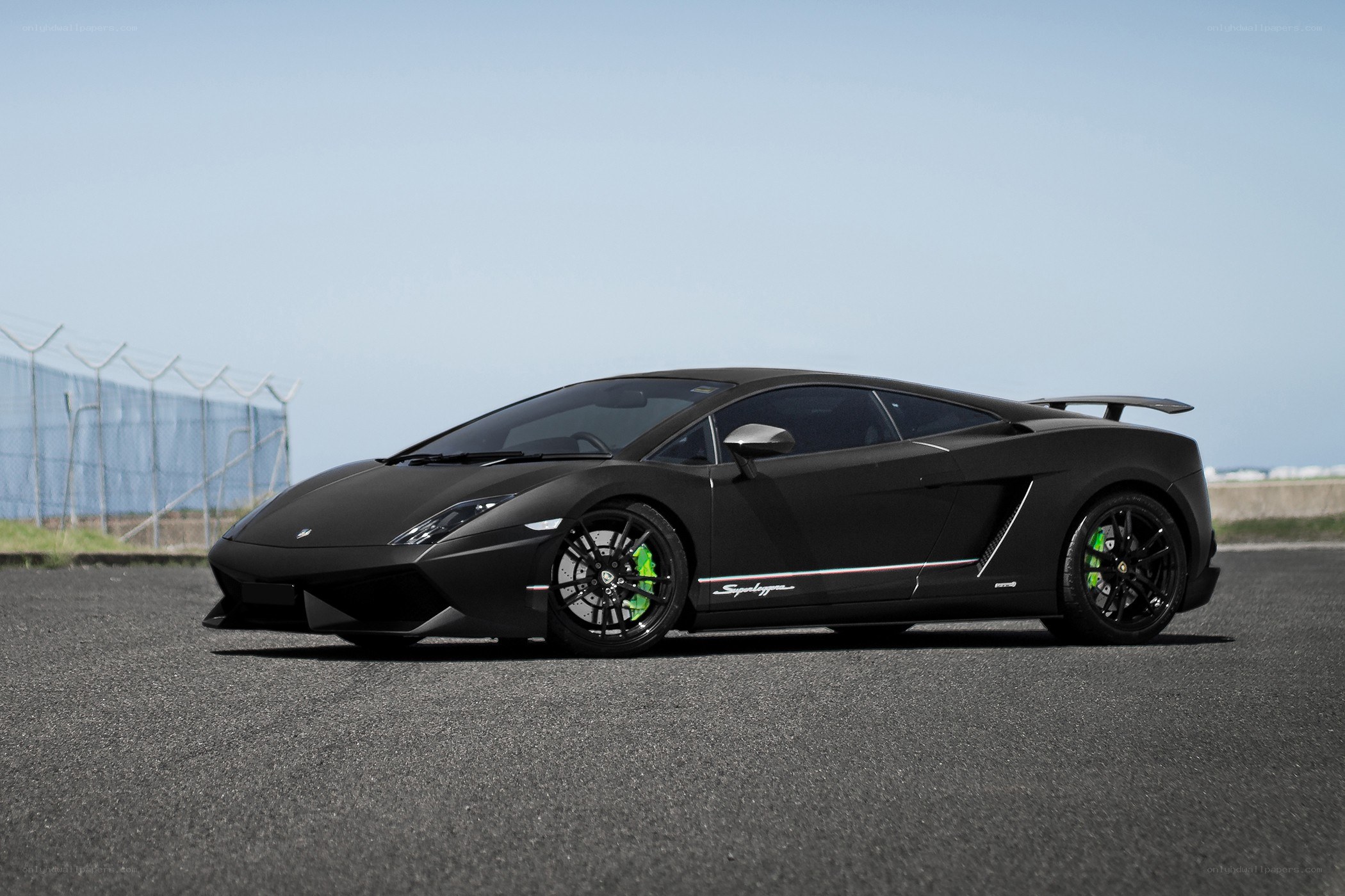 Black Lamborghini Gallardo