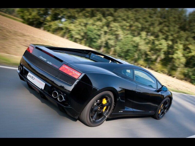 Black Lamborghini Gallardo — Dynamic