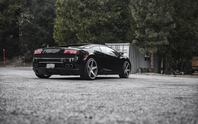 Black Lamborghini Gallardo