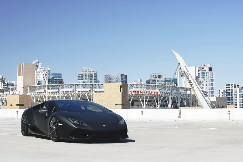Black Lamborghini Huracan — Urban
