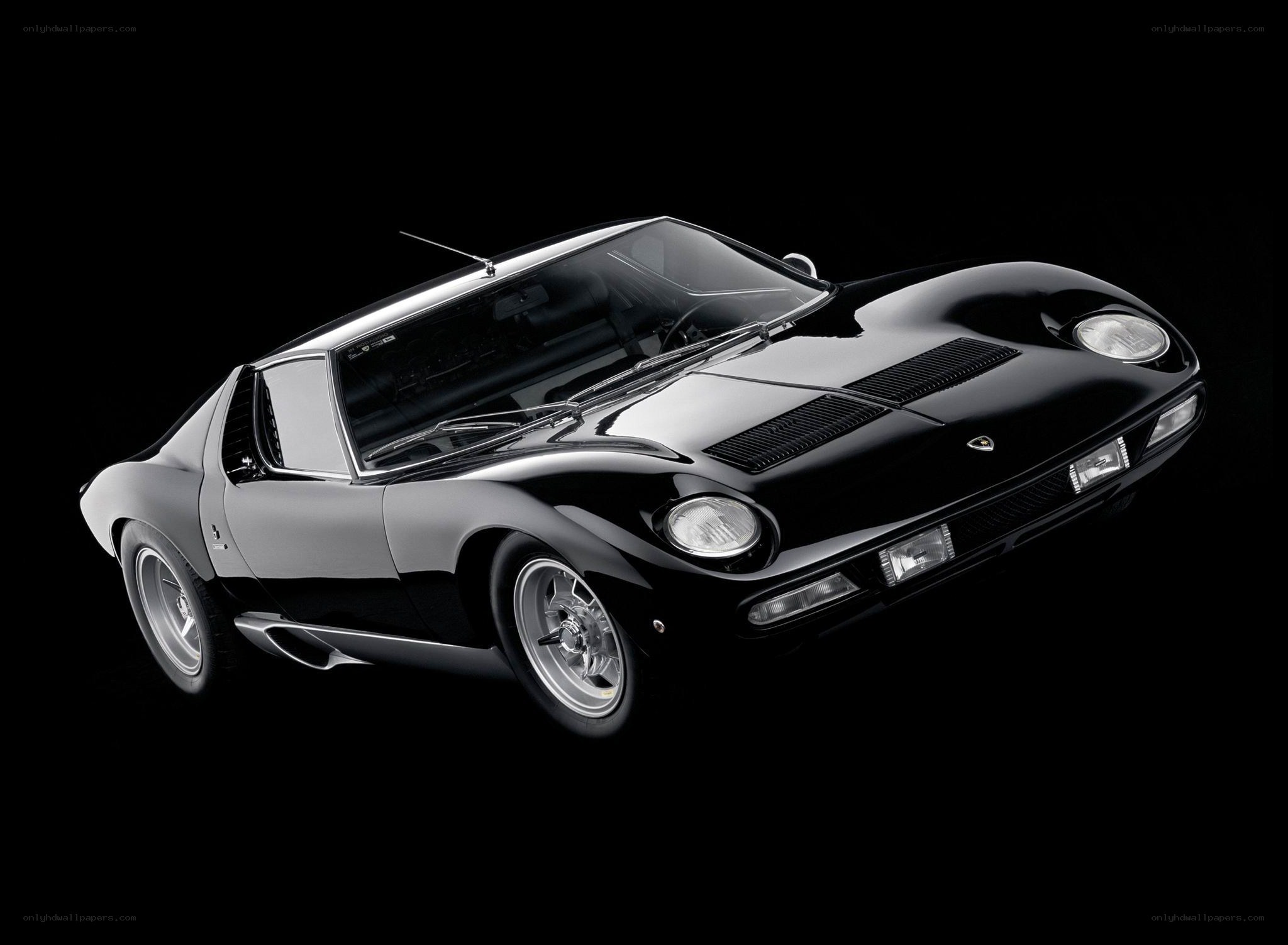 Black Lamborghini Miura