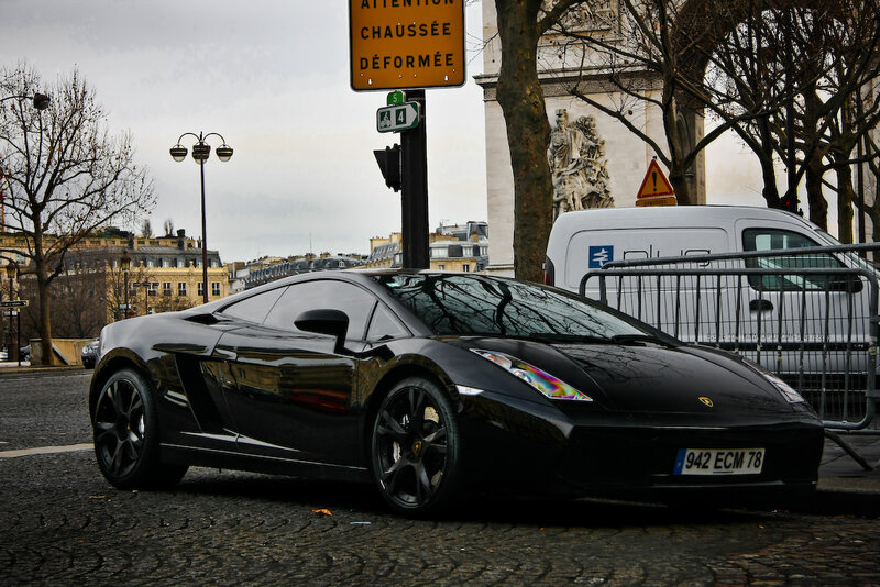 Black Lamborghini on Paris street