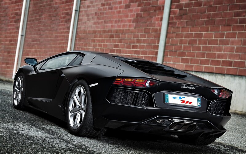 black lamborghini sports car