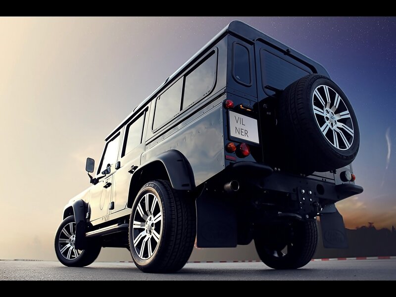 black land rover defender