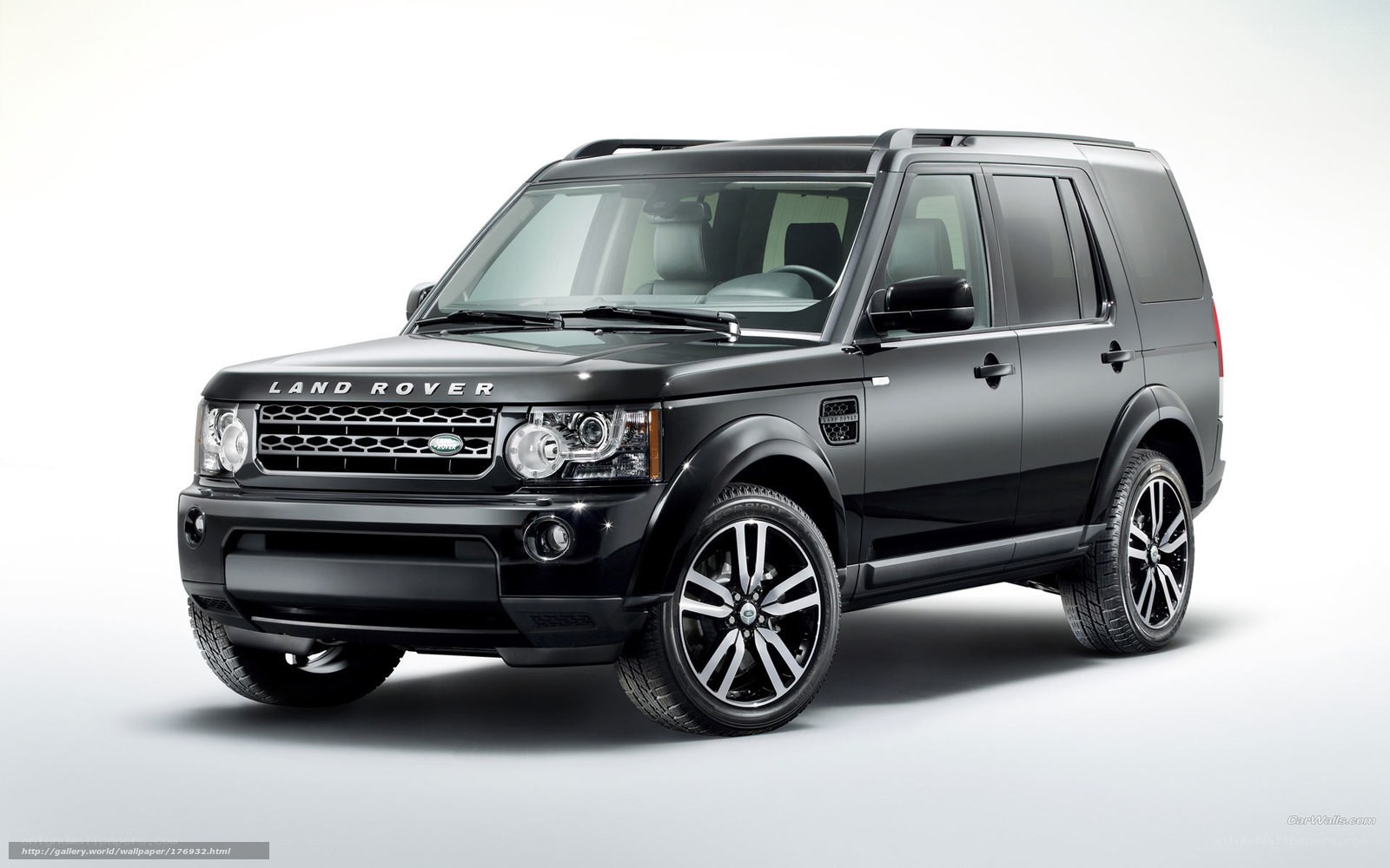 Black Land Rover Discovery