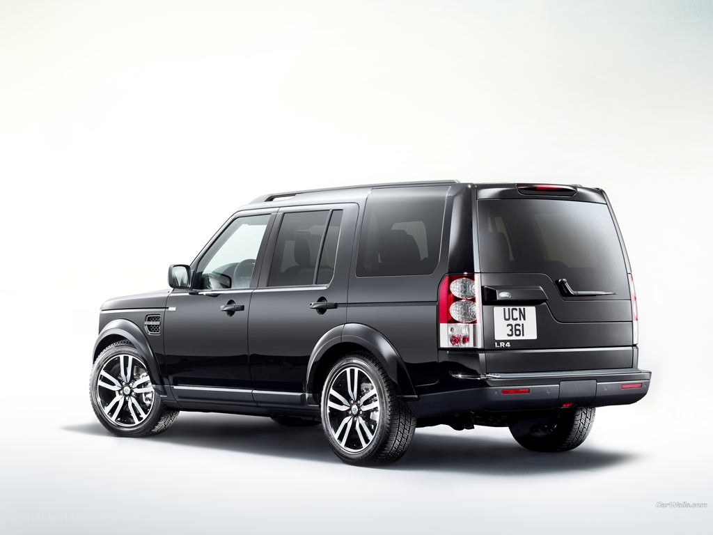 black land rover discovery