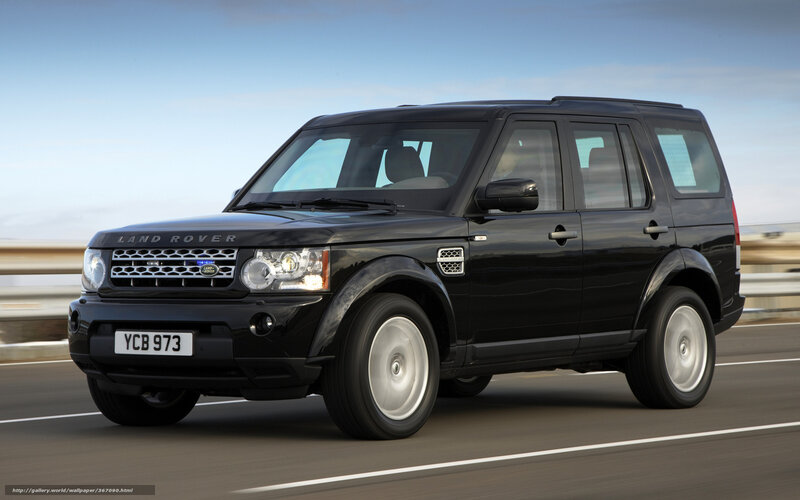 Black Land Rover Discovery — Dynamic, Afternoon