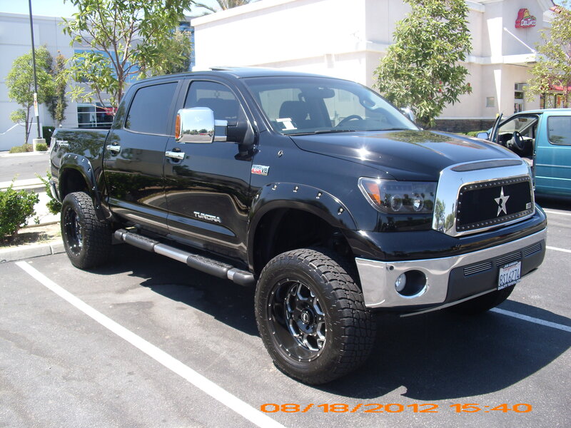 Black Lifted Truck — Neutral