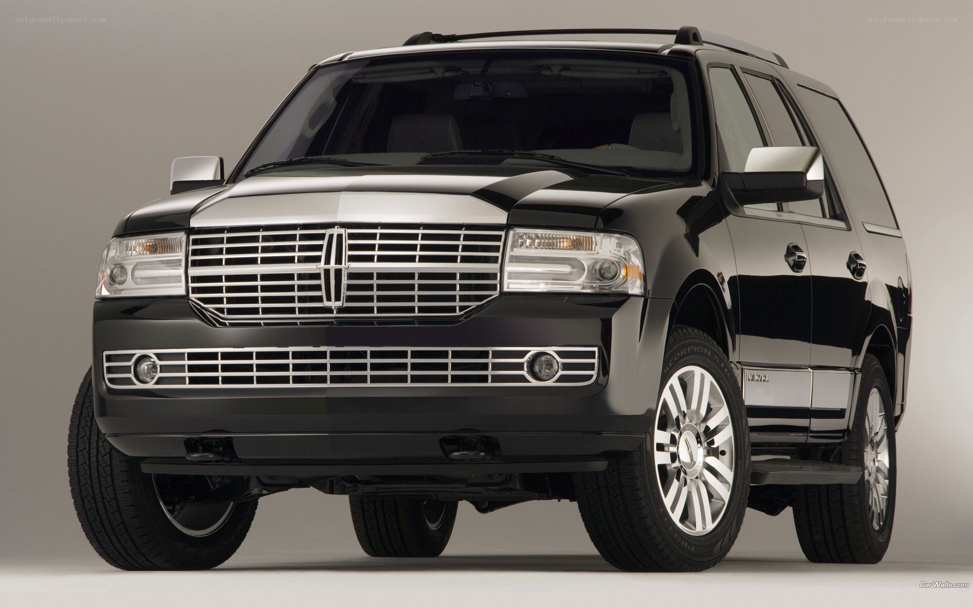 black lincoln navigator suv
